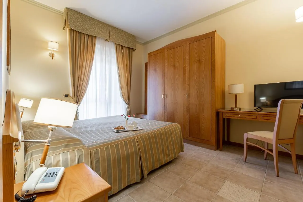 Hotel Relax Syracuse