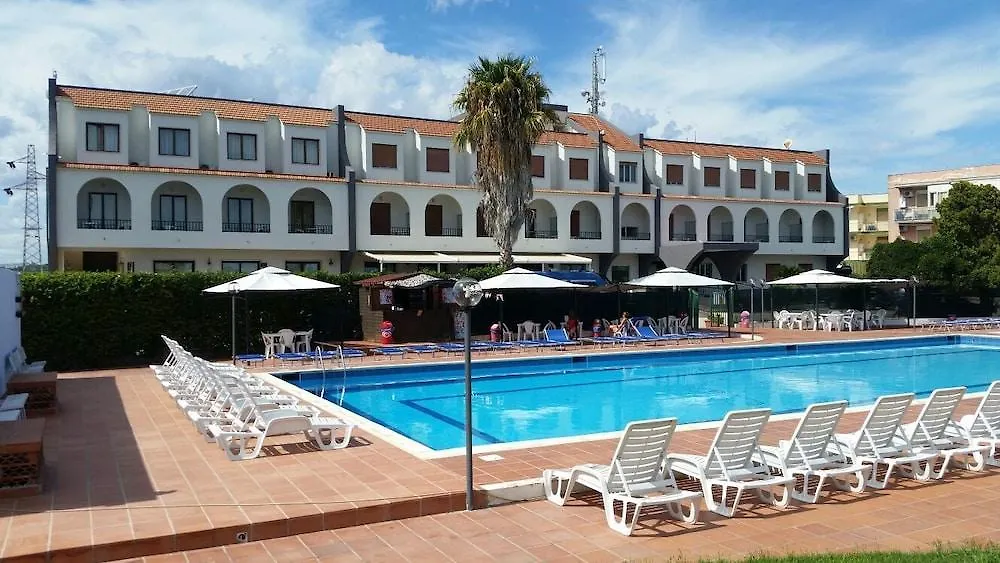 Hotel Relax Сиракузы 4*,