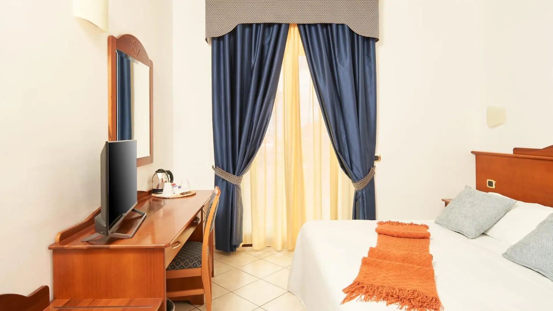 Hotel Relax سيراكوزا