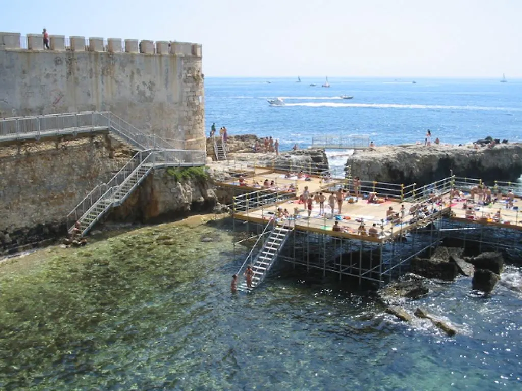 Hotel Relax سيراكوزا